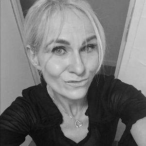 Meet your Posher, Holly